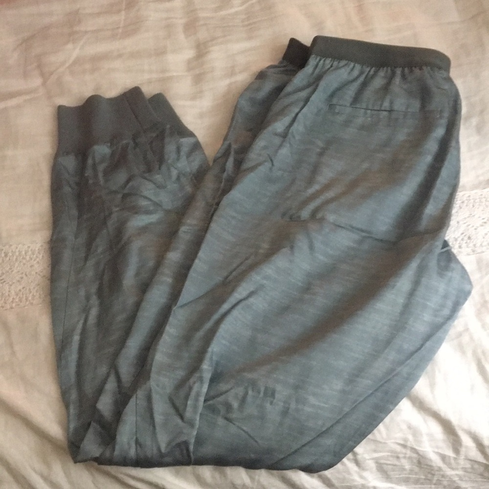 Vince silk joggers